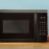 AmazonBasics Microwave Smart Microwave Works with Alexa Review
