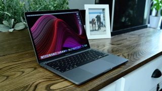 Apple Macbook Retina 2 2ghz 6 Core Review