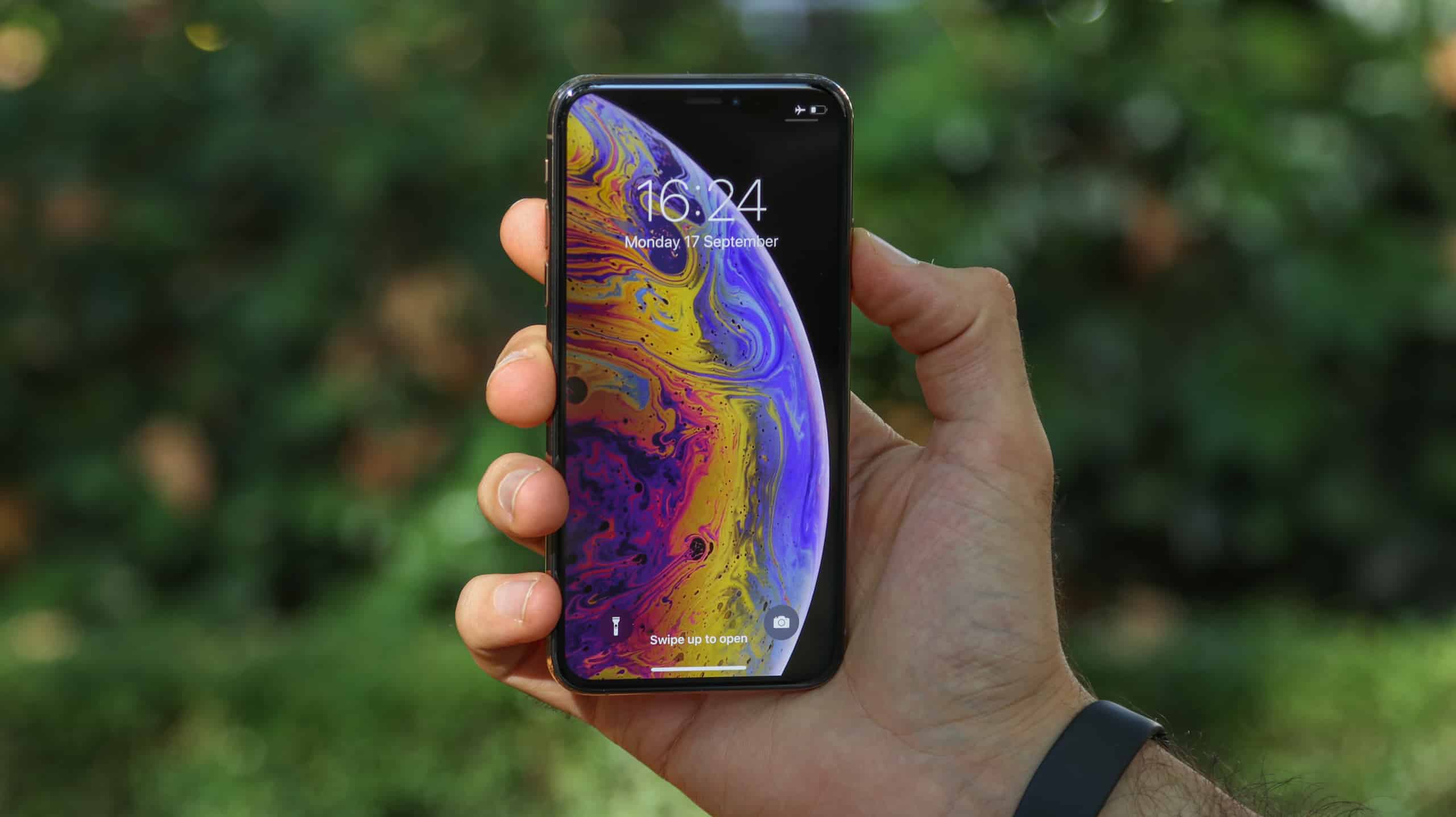 Apple iPhone XS 64GB Review