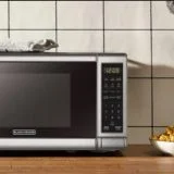 BLACK+DECKER EM720CB7 Microwave Oven Review