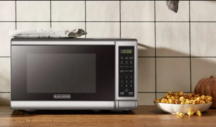 BLACK+DECKER EM720CB7 Microwave Oven Review