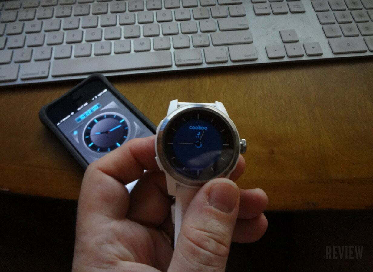 COOKOO connected watch and phone alarm screen
