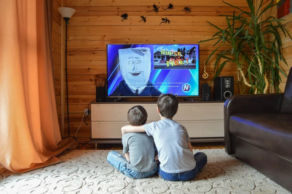 Children watching TV with Narration 1