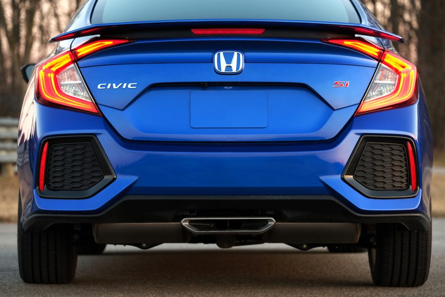 Civic Si exhaust 900x600 1