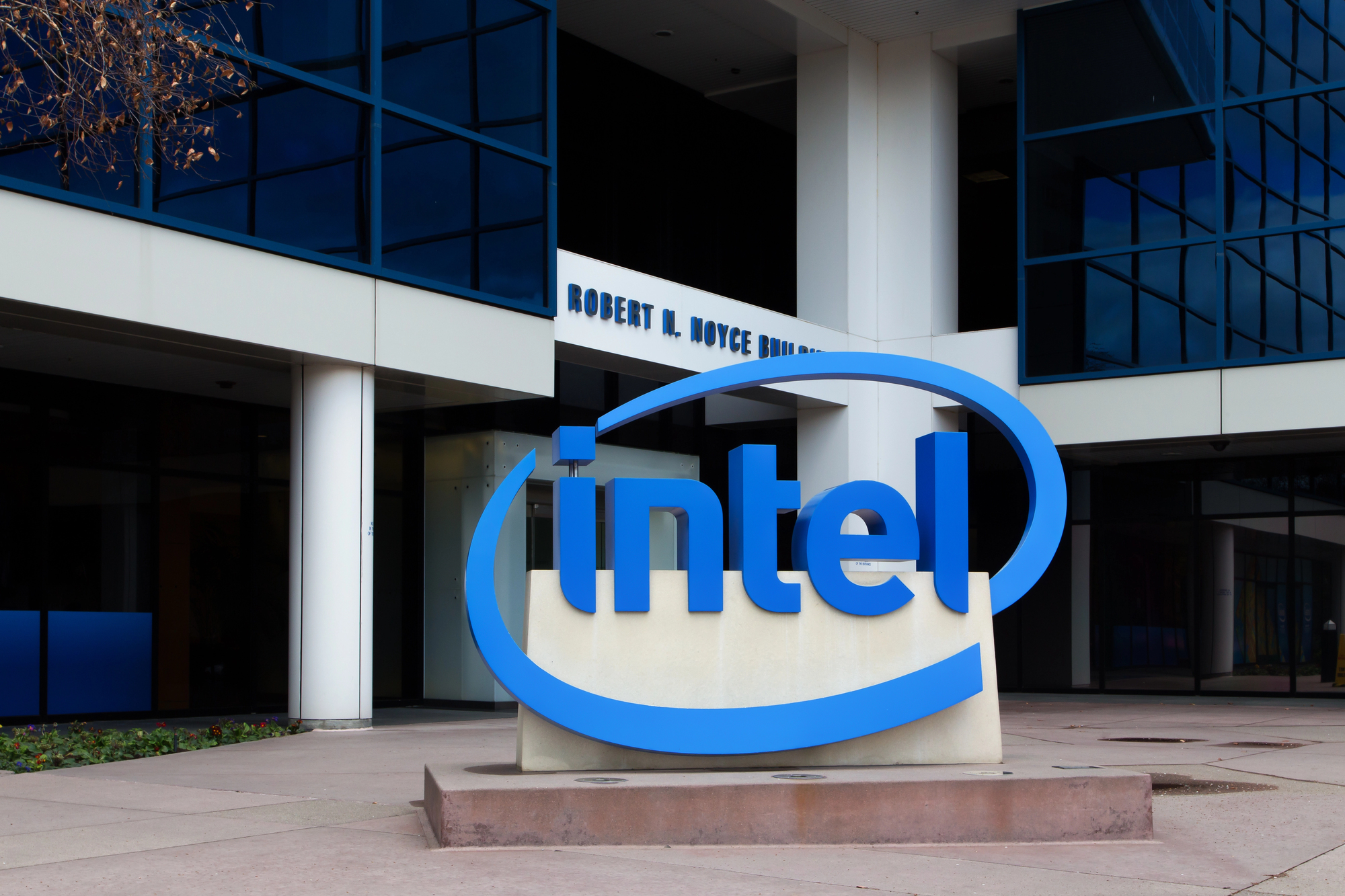 No, AMD Is Not Buying Intel, Despite the Internet’s Freakout