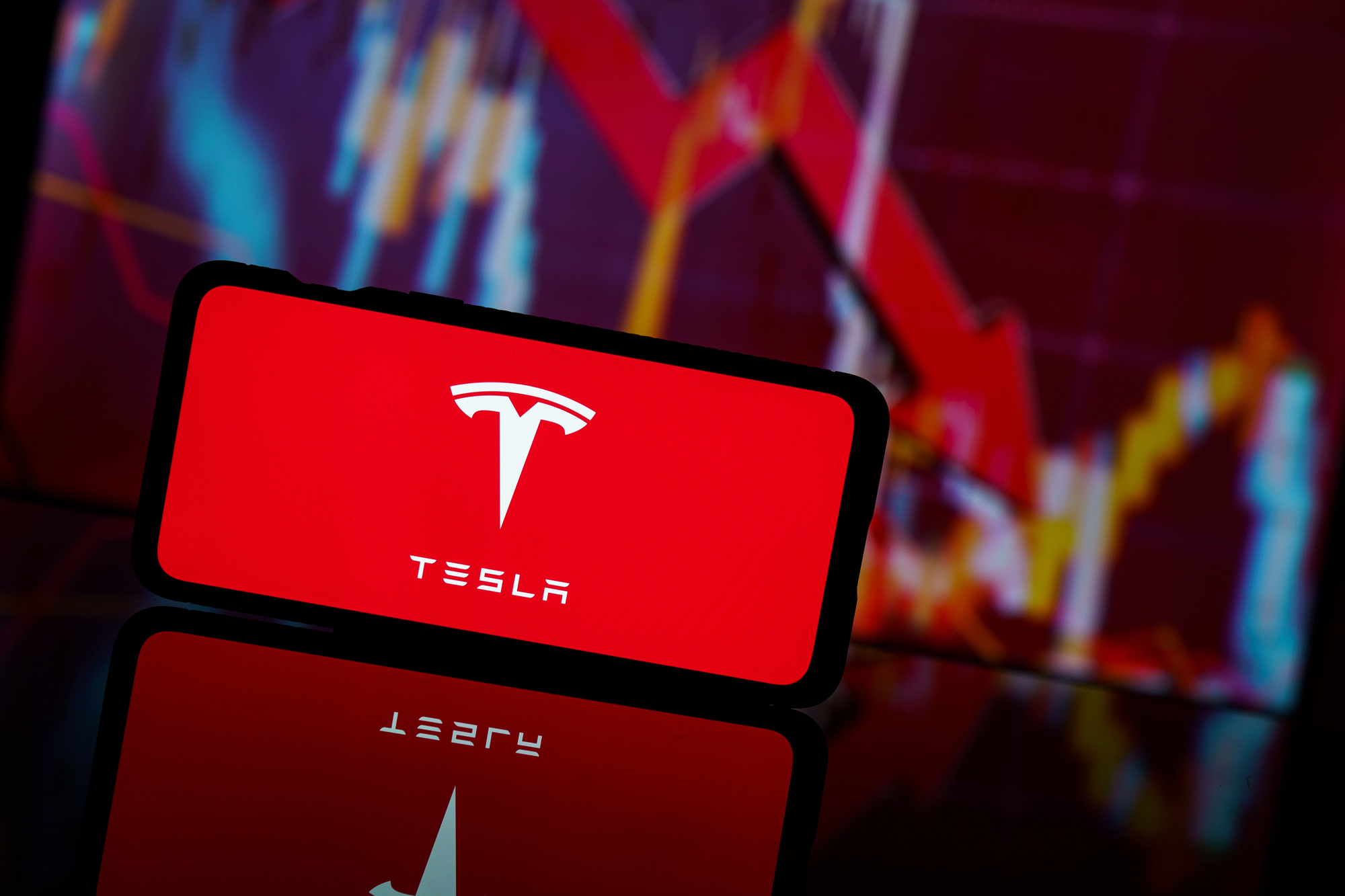 Tesla Stock Tumbles More Than 4% on Weak Delivery Numbers