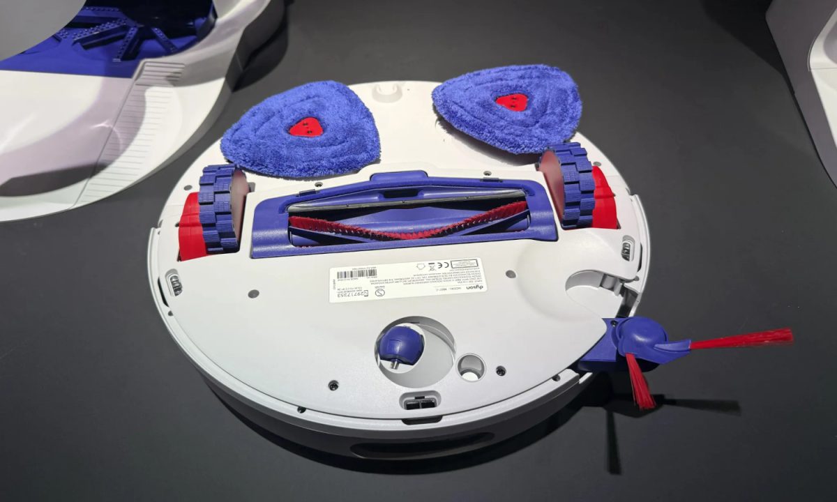 Dyson's Nurovi Robot Vacuums Hunt Stains With UV Light - Gadget Review