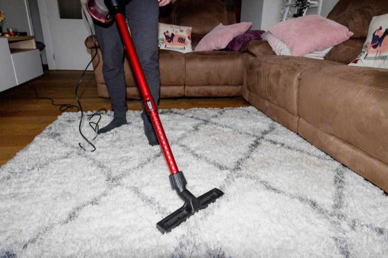 How To Replace A Vacuum Cleaner Belt Steps To Change A Vacuum Belt