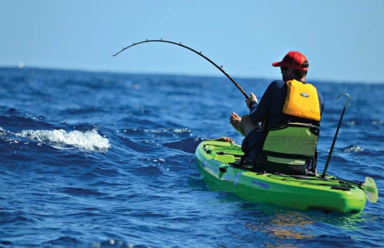 Canoe vs kayak stability for fishing