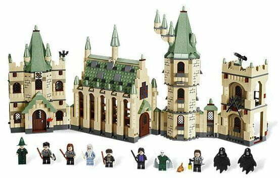 LEGO-4842-Harry-Potter-Hogwarts-Castle-Open