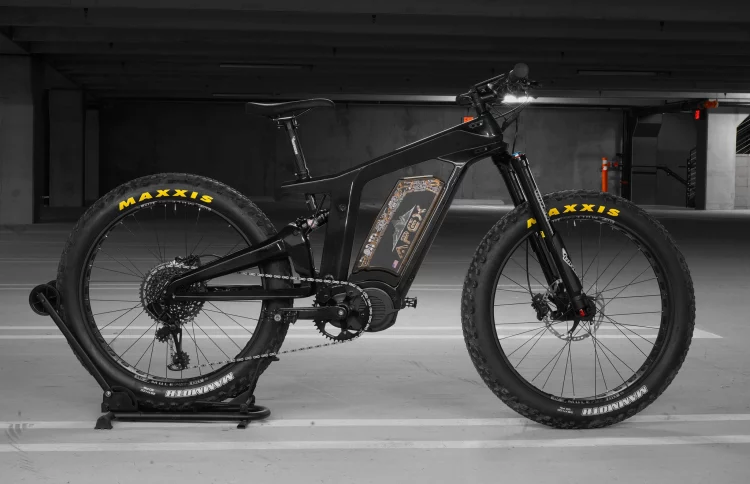 Luna Cycle Apex Electric Bike 750x484 1