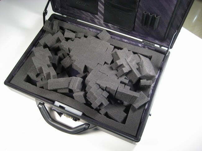 Mezzi 15-inch Black Aluminum Suitcase - 2
