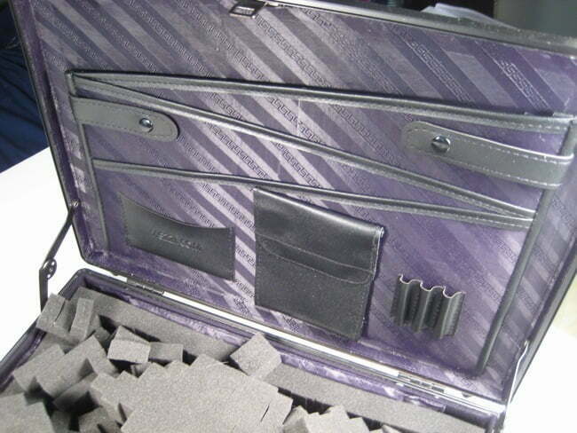 Mezzi 15-inch Black Aluminum Suitcase - 3