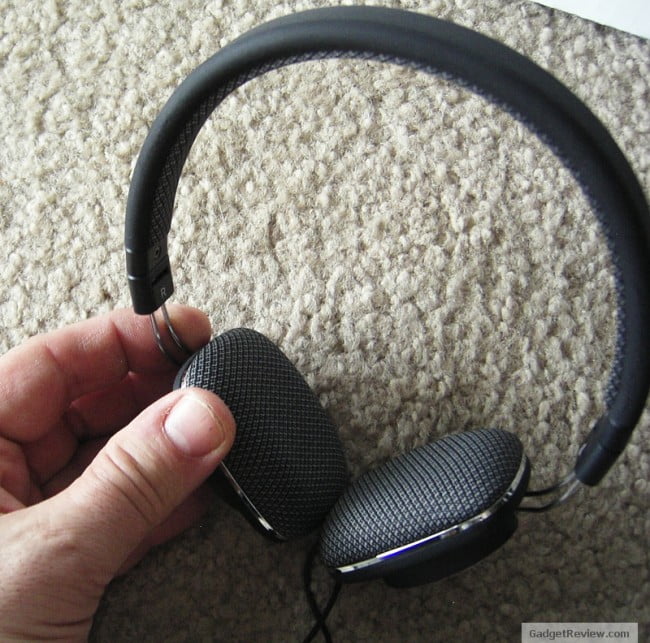 P3 Mobile Hi Fi Headphones unfolded earcups 650x643 1