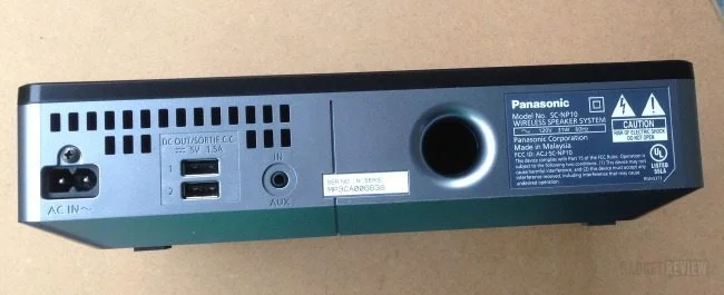 SC-NP10 Wireless Speaker System bnack panel
