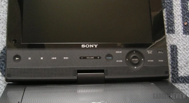 Sony Portable Blu ray DiscDVD Player BDP SX910 front controls 650x356 1