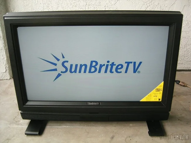 SunBrite TV Model 3260HD All Weather Outdoor LCD Television starting up 650x487 1