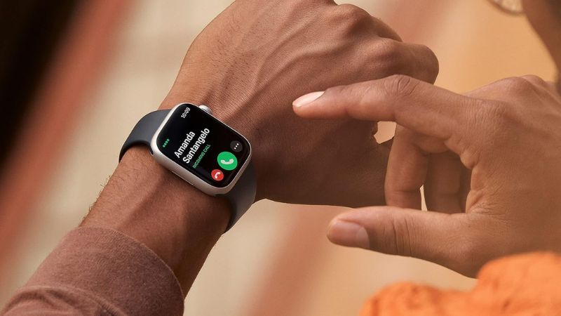4 of the Best Wearable Productivity Gadgets You Can Buy
