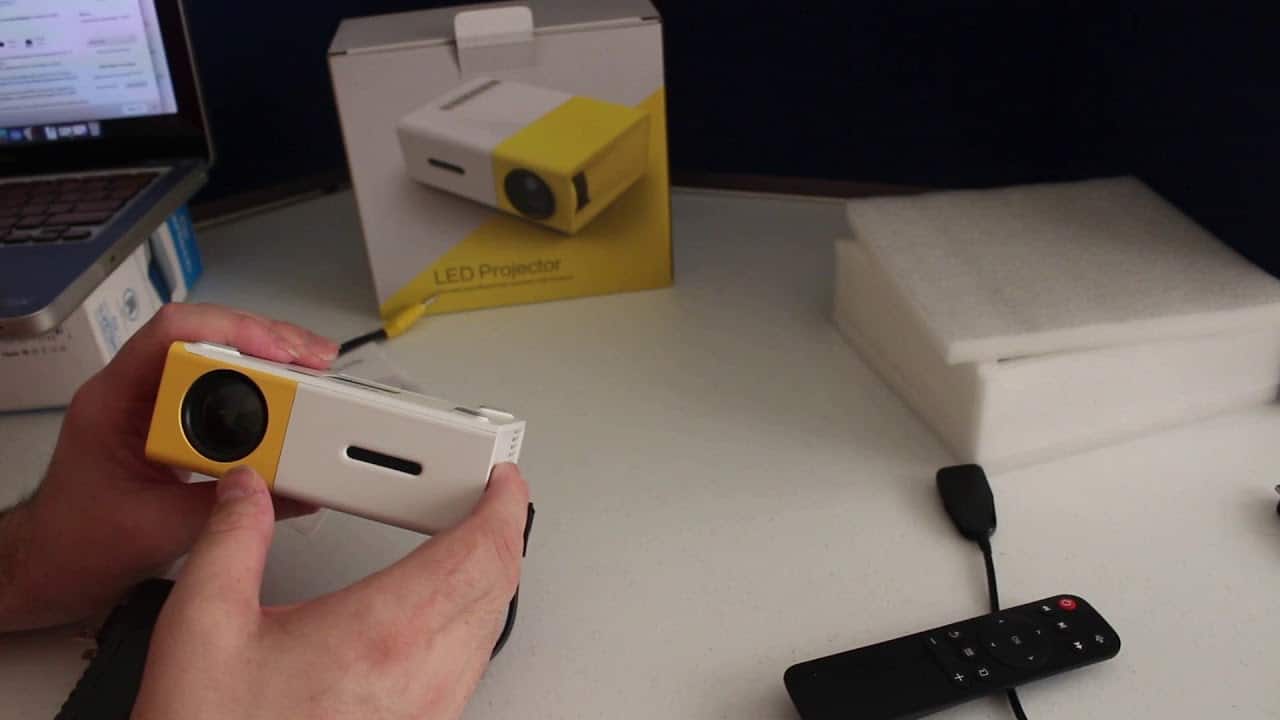 Mirakuløs Jane Austen Blank YG300 Mini Portable LED (Meer Pico) Review 2023