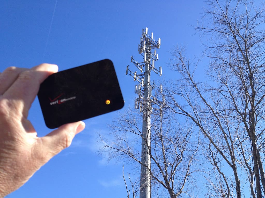 Best Cell Phone Signal Booster - Top 7 Models Rated In 2022