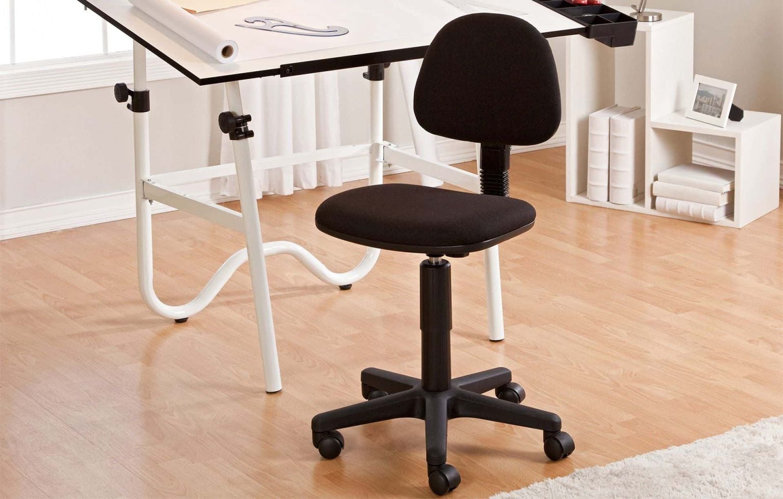 Best Office Chairs For Scoliosis In 2022 10 Best Desk Seats For Scoliosis