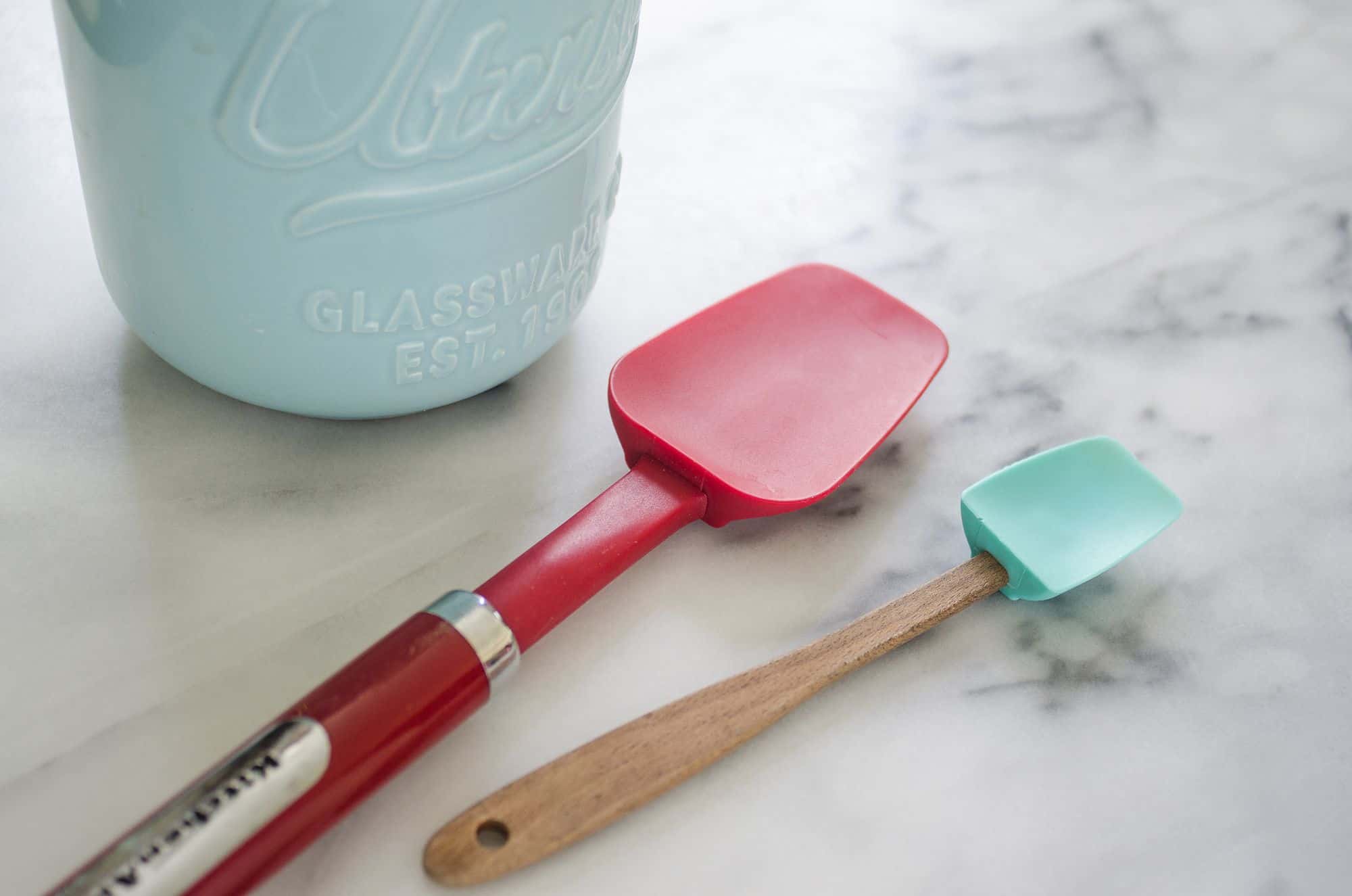7 Best Spatulas to Get the Last Bits in 2023