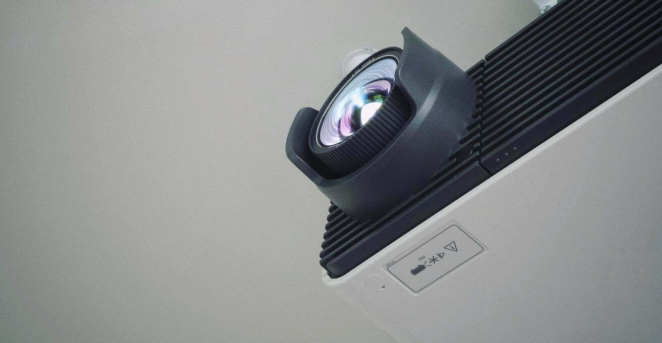Best Projector For Bright Rooms 2023 High Lumen Projectors