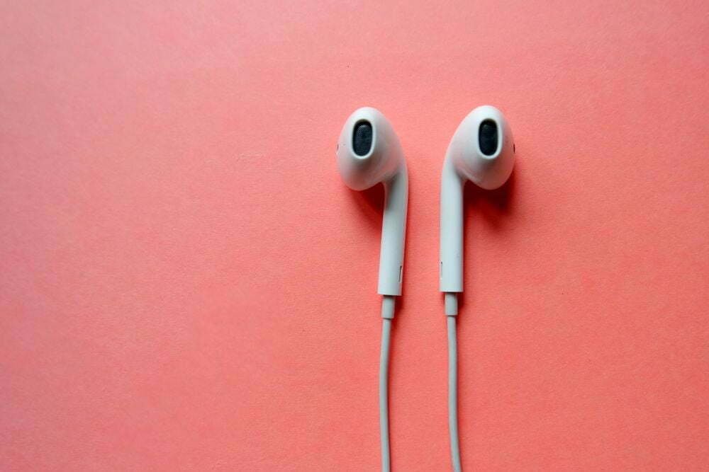 Bluetooth vs Wired Over-Ear Headphones