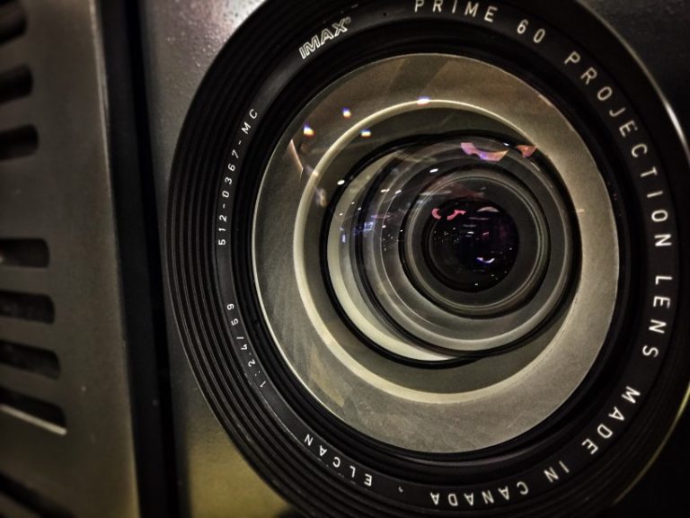 Fixed Screen Vs. Pull Down Projector Screen Fixed Vs Pull Down