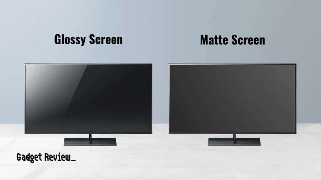 Difference in how glossy and matte screens affect glare.