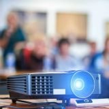 How Does a Wifi Projector Work?