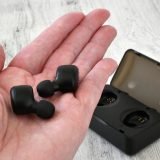 how to connect earbuds to peloton