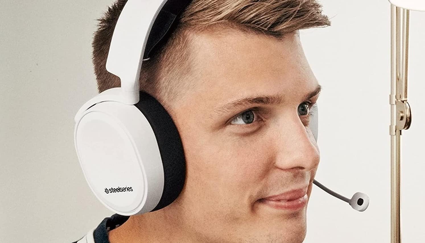 How to Get Rid of Background Noise on a Gaming Headset