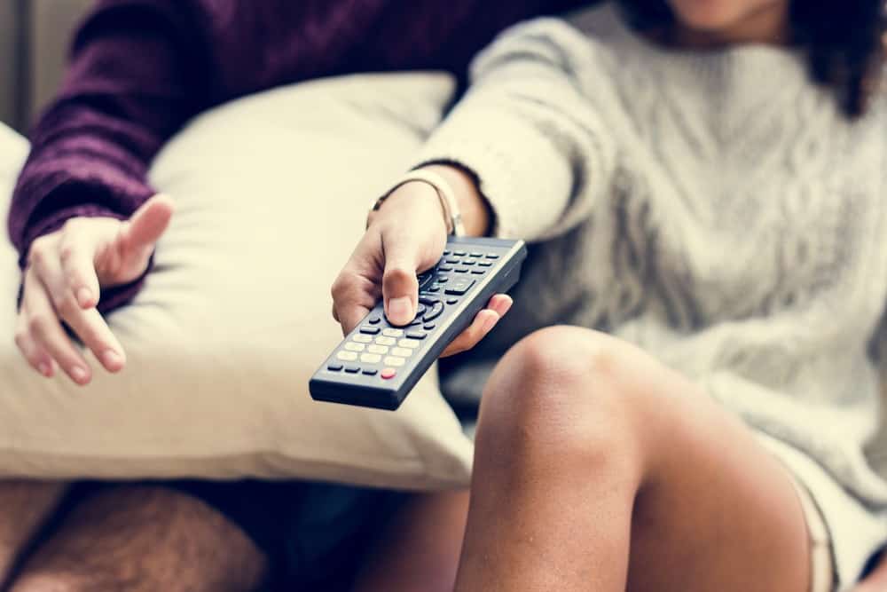 How To Get Rid Of Black Bars On Top And Bottom Of TV