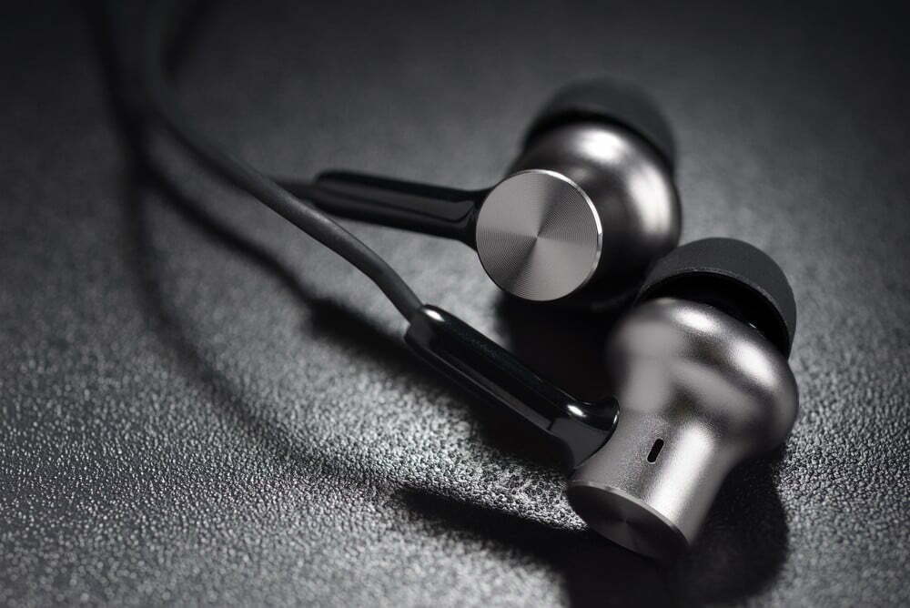 how to get water out of earbuds
