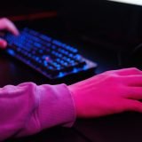 how to hold gaming mouse