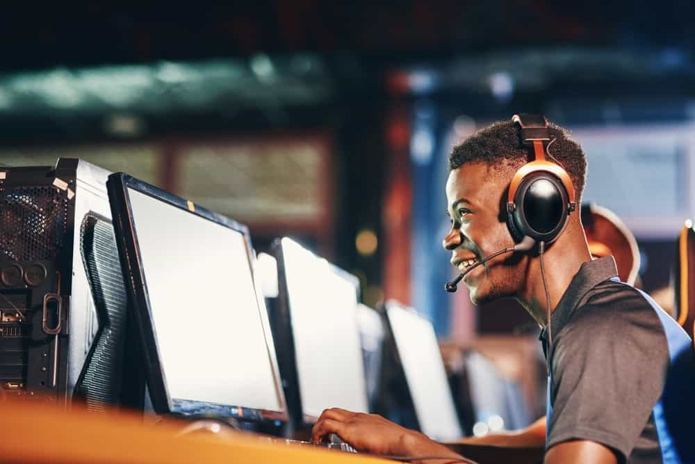 How To Set Up Headset For Gaming Connect Your Headset To Console Or PC