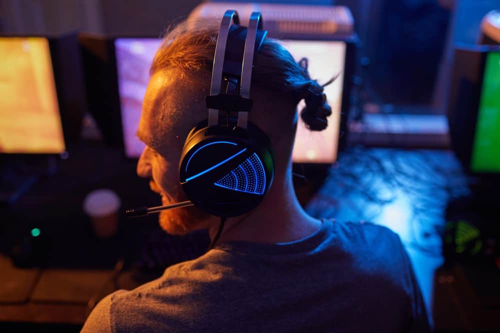 How To Use A Gaming Headset With An Audio Mixer Set Up Headset Mixer