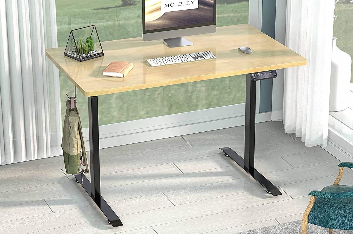 How to Work a Standing Desk With a Stool