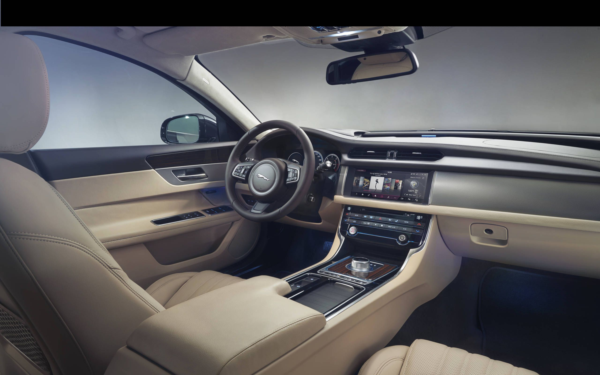 Fascinating Jaguar Xf 2015 Interior Photos