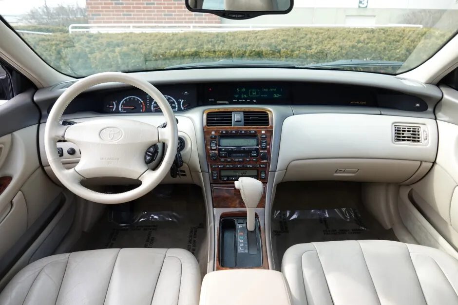 Toyota Avalon unutrašnjost