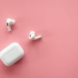 in ear vs over ear noise cancelling headphones