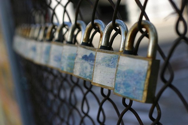 5 IPhone Apps That Keep Your Text Messages Private From Gov t Officials Snooping Parents And 5 iphone apps that keep your text messages private from gov t officials snooping parents and