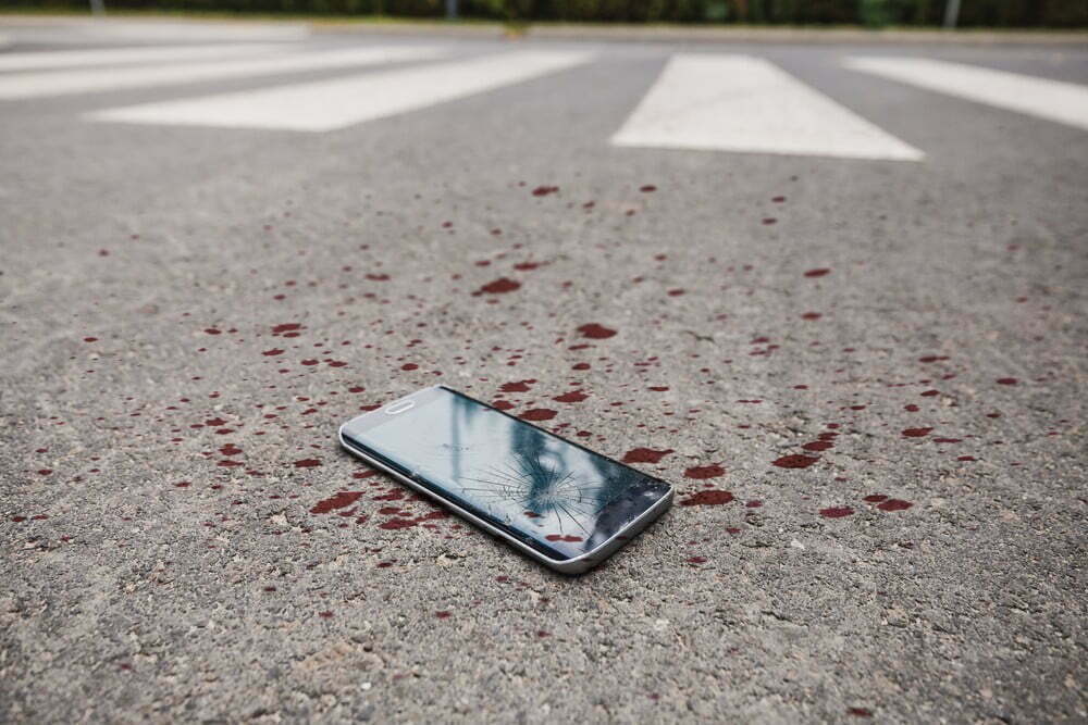 Should You Buy Month-to-month Phone Insurance
