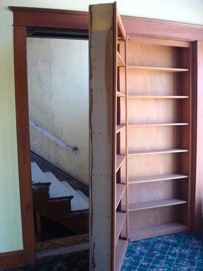 secret staircase bookshelf