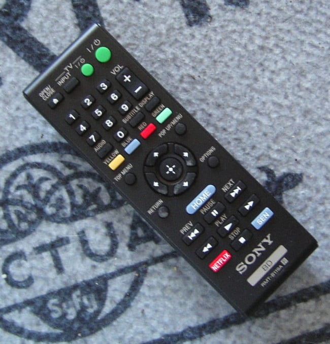 sony remote 650x678 1