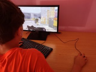 What Should You Put for Monitor Scaling Full Screen for Gaming?