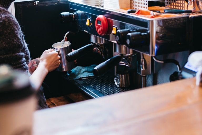 Best Coffee Maker (July 2022 Reviews)